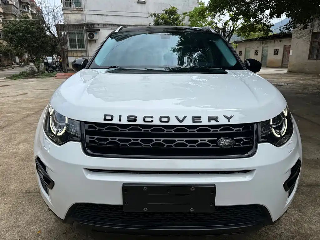 Land Rover Discovery Sport 2017 — фото 2