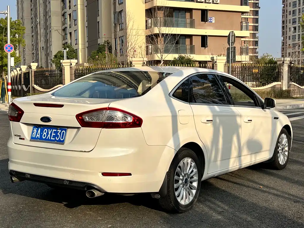Ford Mondeo Zhisheng 2013 — фото 5