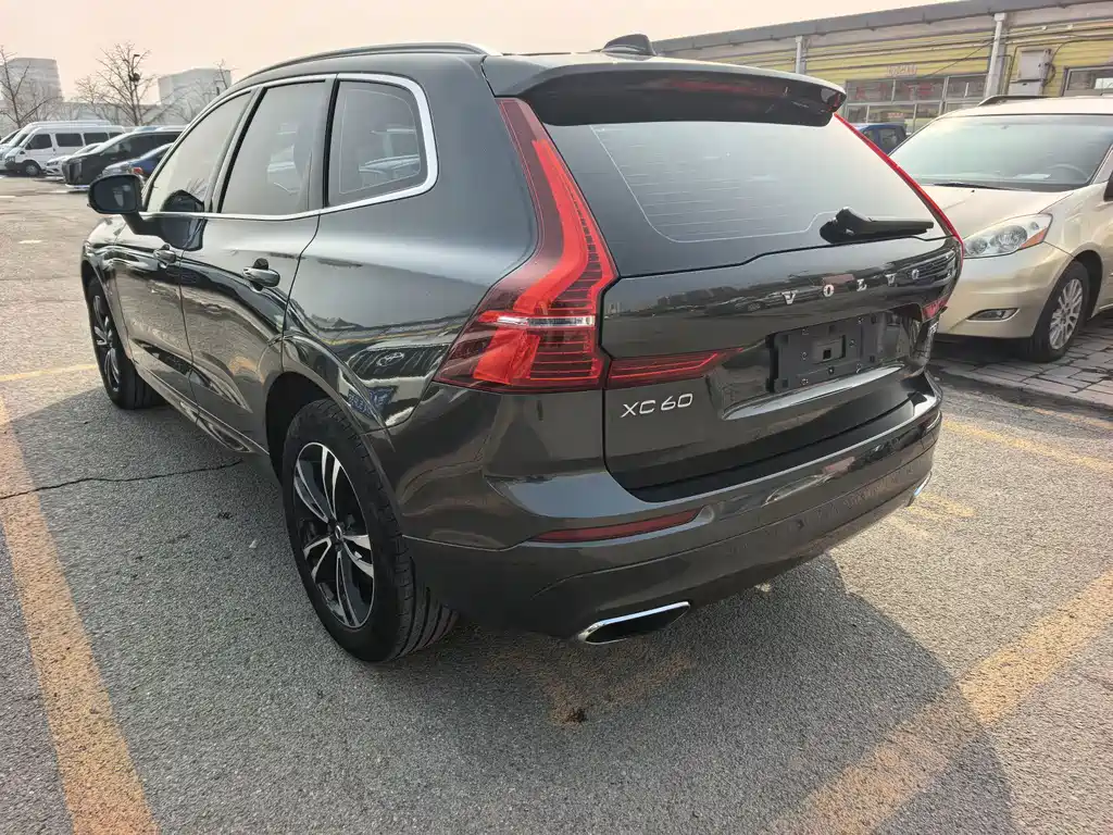 Volvo XC60 2019 — фото 4