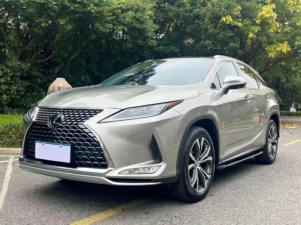 Lexus RX 2021 — фото 1