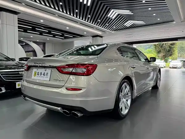 Maserati Quattroporte 2013