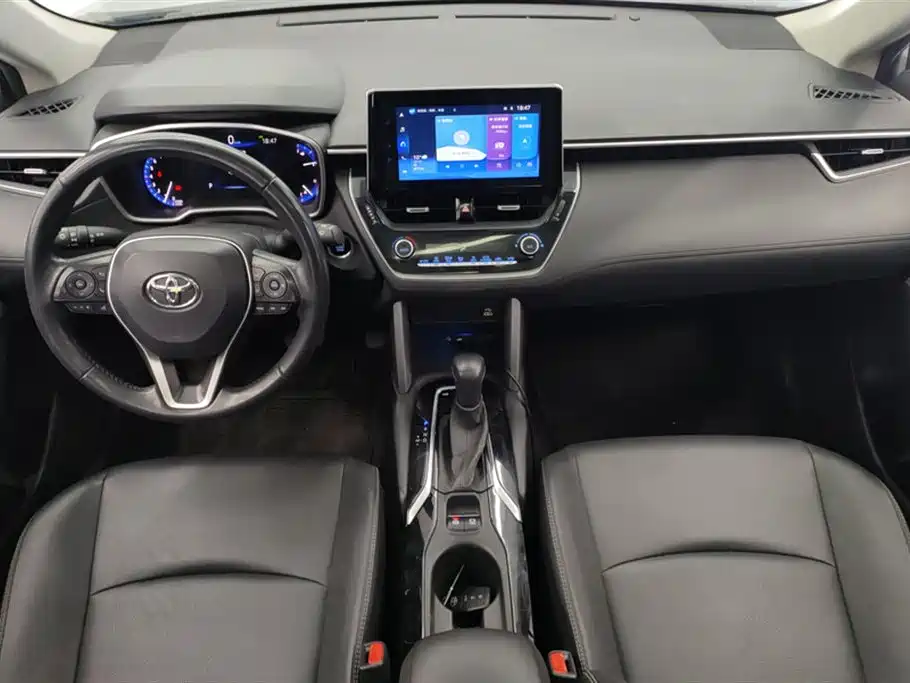 Toyota Corolla Cross 2022 — фото 12
