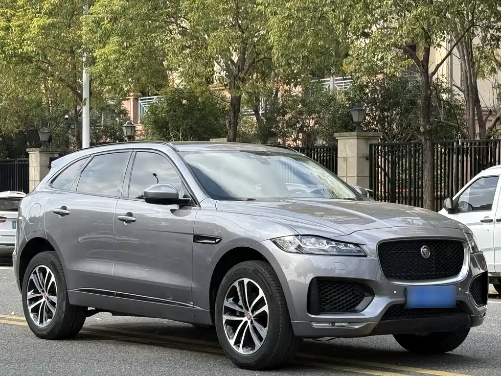 Jaguar F-PACE 2021 — фото 3