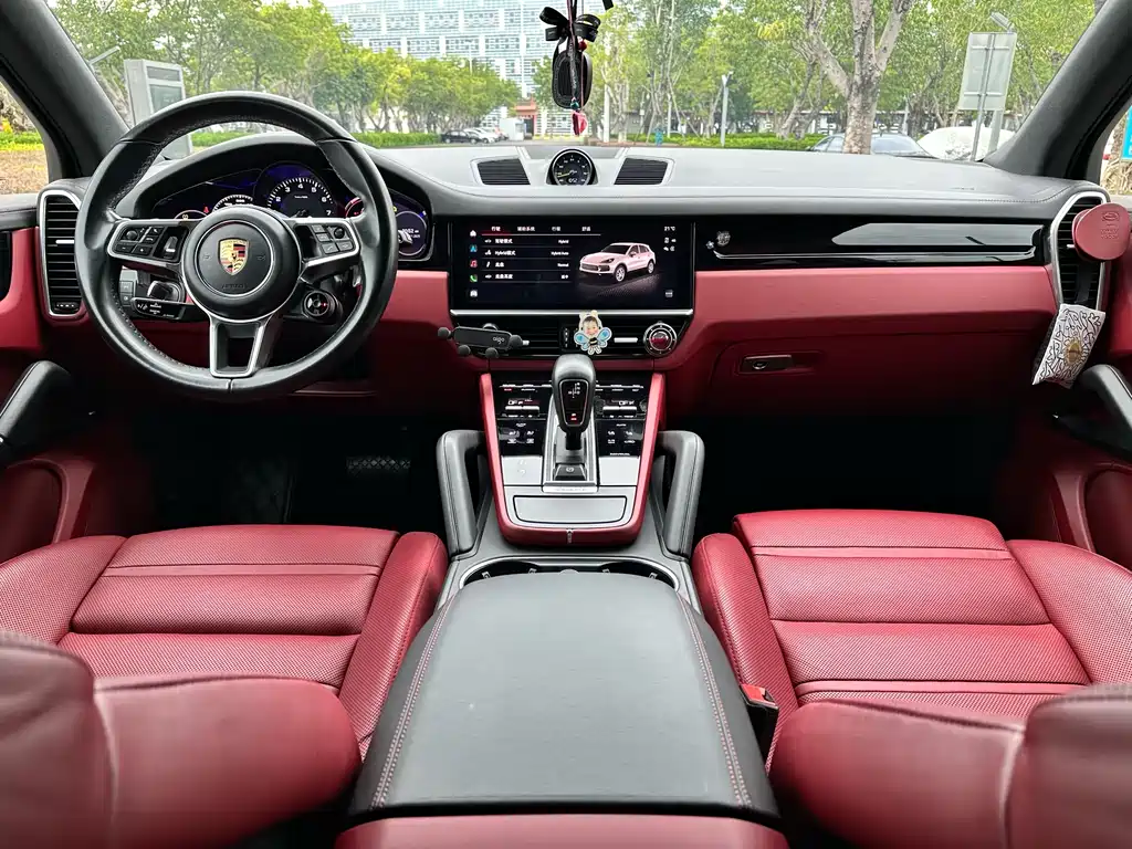 Porsche Cayenne Hybrid 2022 — фото 11