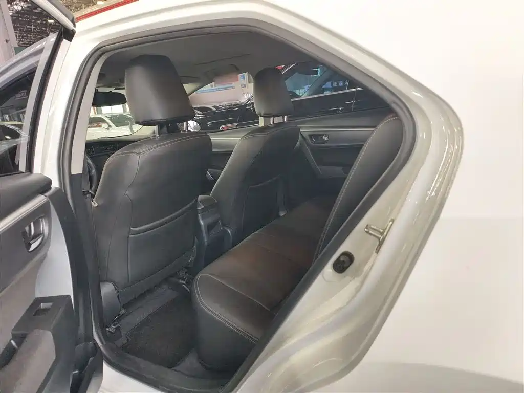 Toyota Corolla 2019 — фото 18