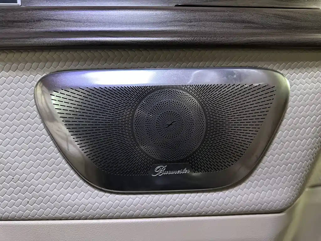 Mercedes-Benz Vito 2022 — фото 13