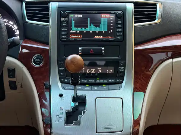 Toyota Alphard 2010