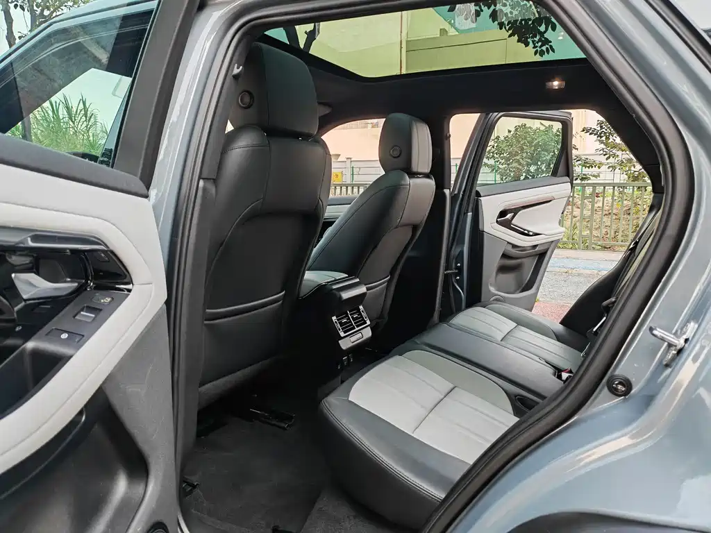 Land Rover Evoque 2021 — фото 14