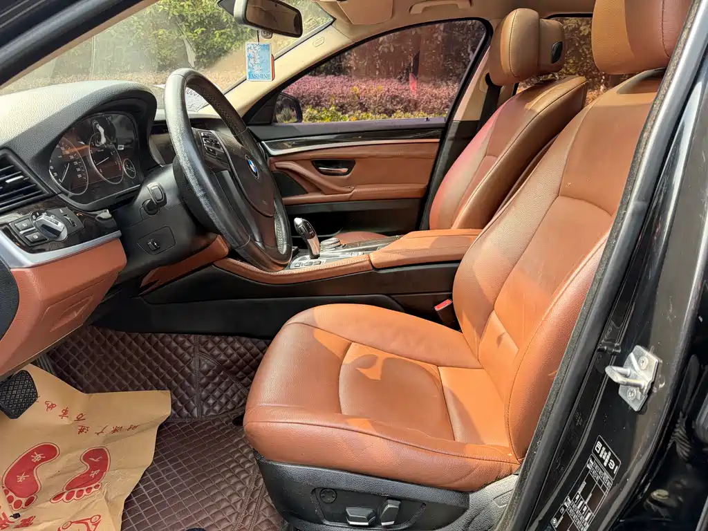 BMW 5 Series 2013 — фото 10