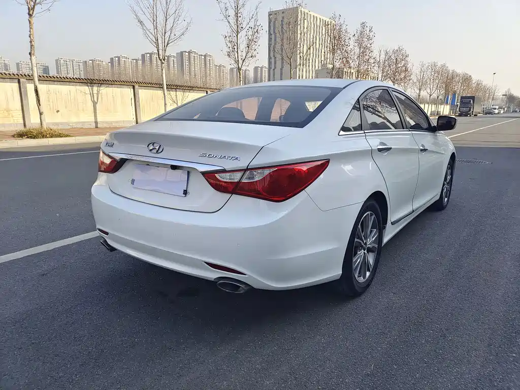 Hyundai Sonata 2016 — фото 16