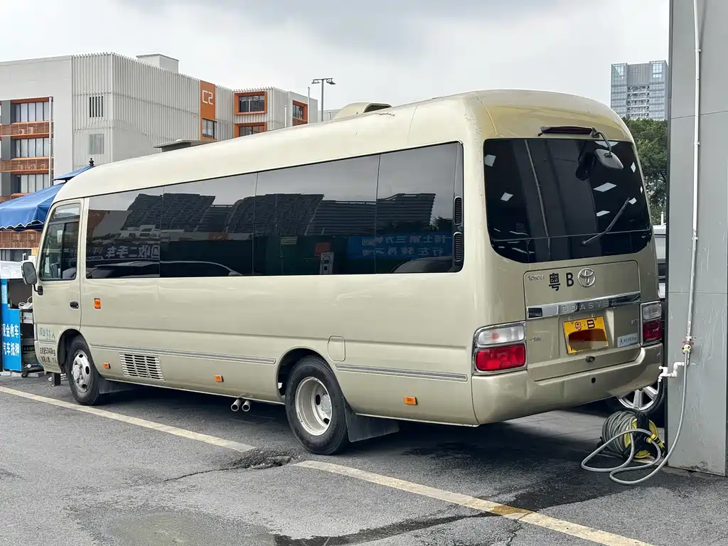 Toyota Coaster 2017 — фото 2