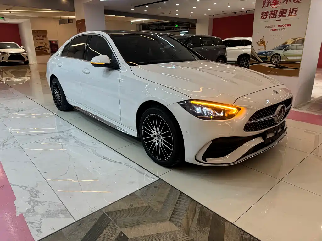 Mercedes-Benz C-Class 2023 — фото 3