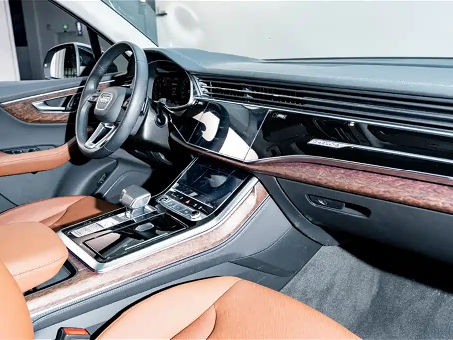 Audi Q7 2024 — фото 18