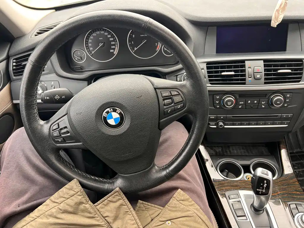 BMW X3 2014 — фото 12