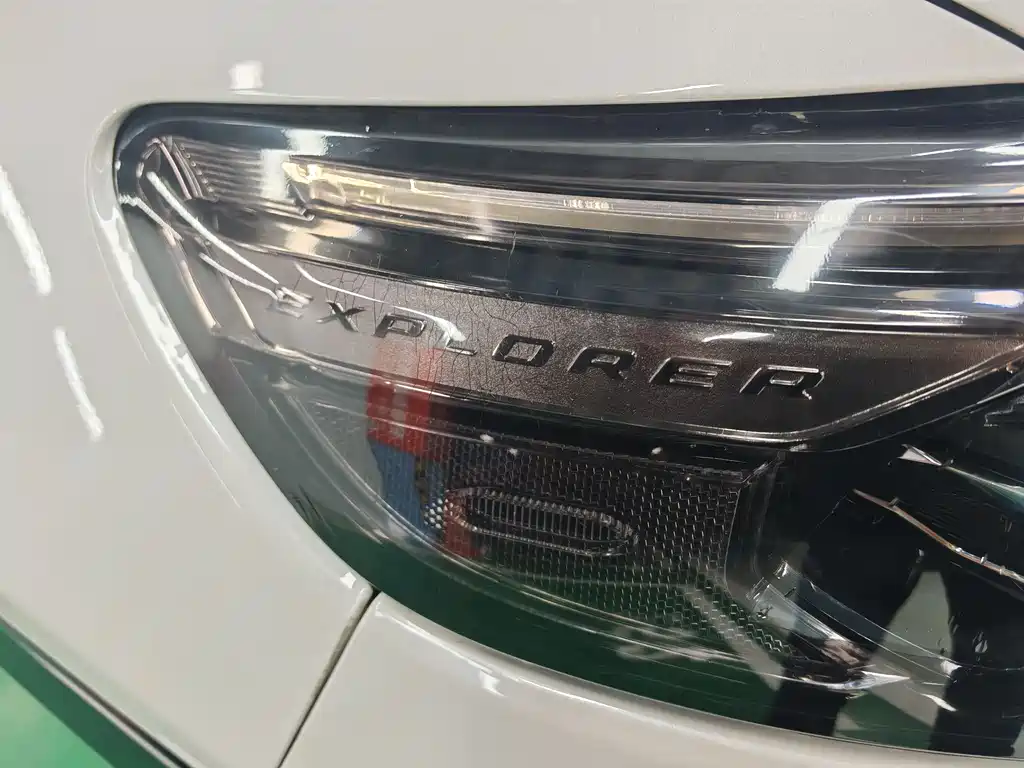 Ford Explorer 2021 — фото 19