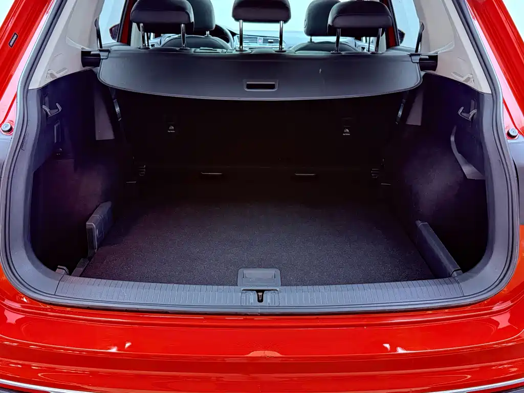 Volkswagen Tiguan L 2017 — фото 25