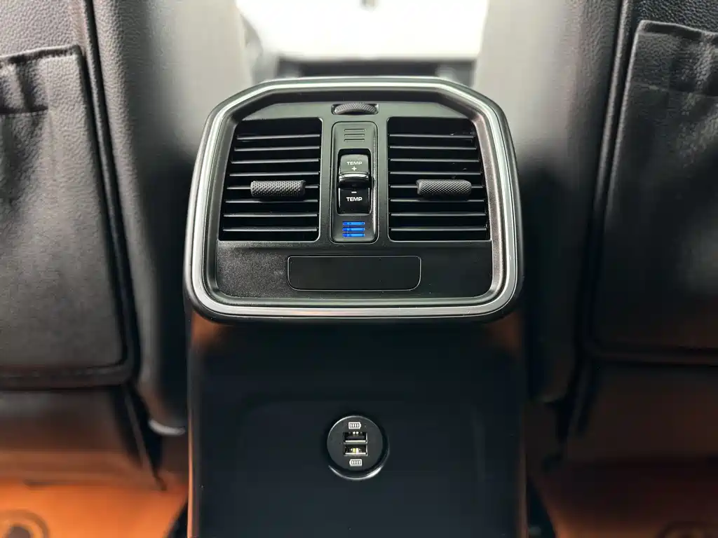 Porsche Macan 2019 — фото 12