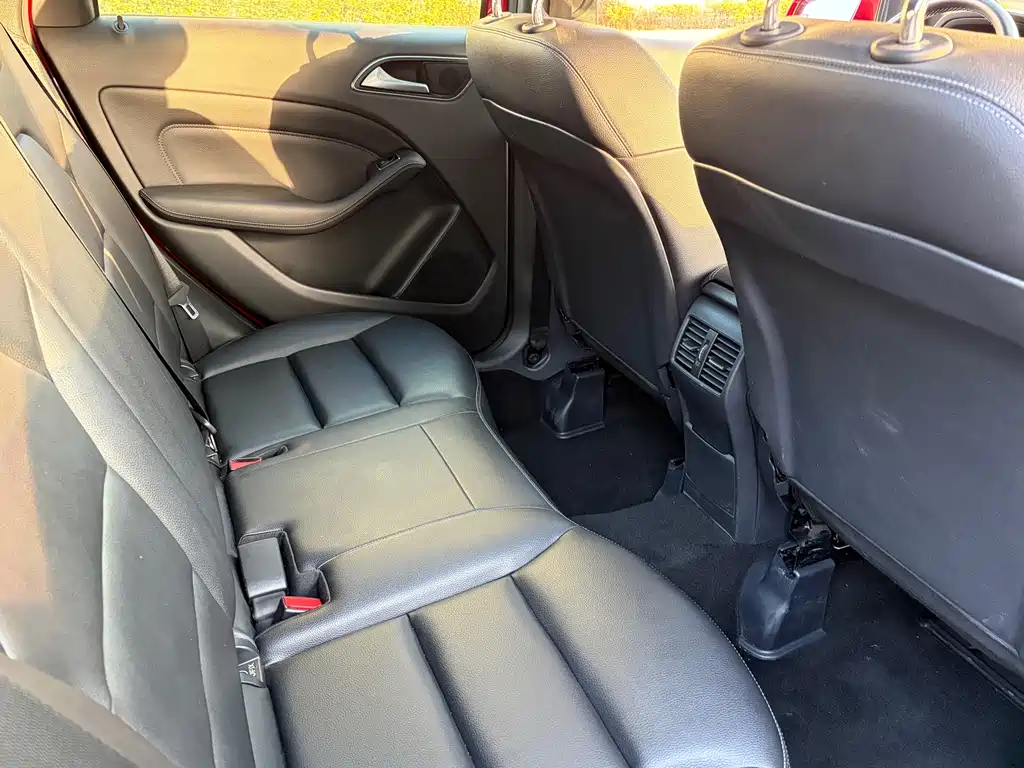 Mercedes-Benz B-Class 2016 — фото 11