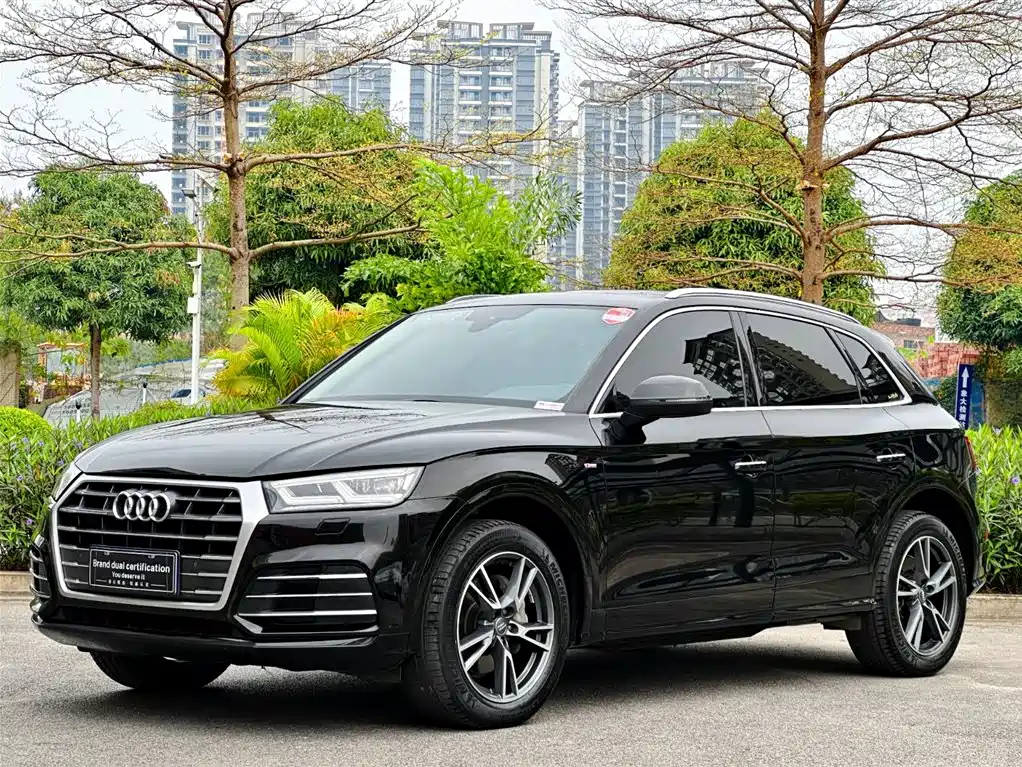 Audi Q5L 2018 — фото 2