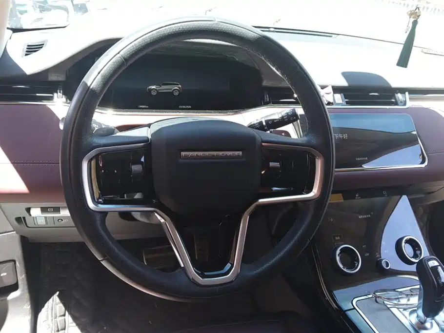 Land Rover Evoque 2023 — фото 15