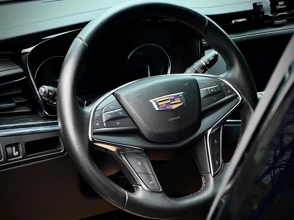 Cadillac XT5 2022 — фото 12