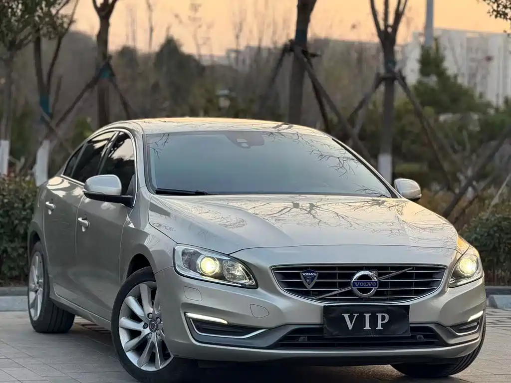 Volvo S60 2017 — фото 3
