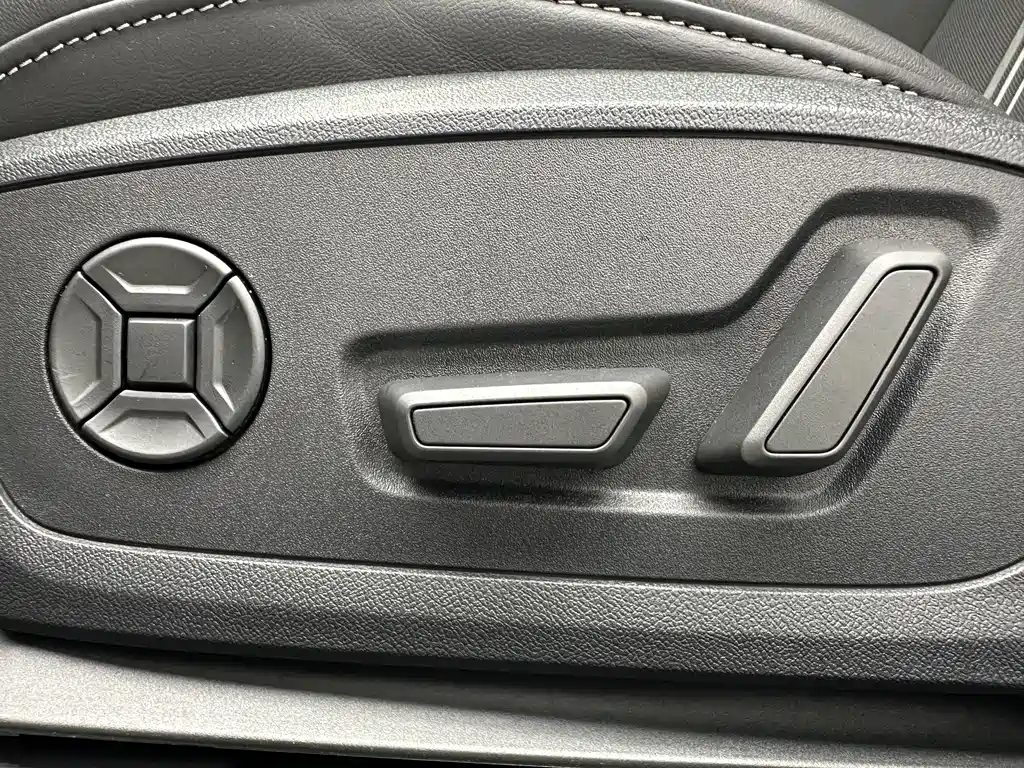 Audi A3 2023 — фото 12