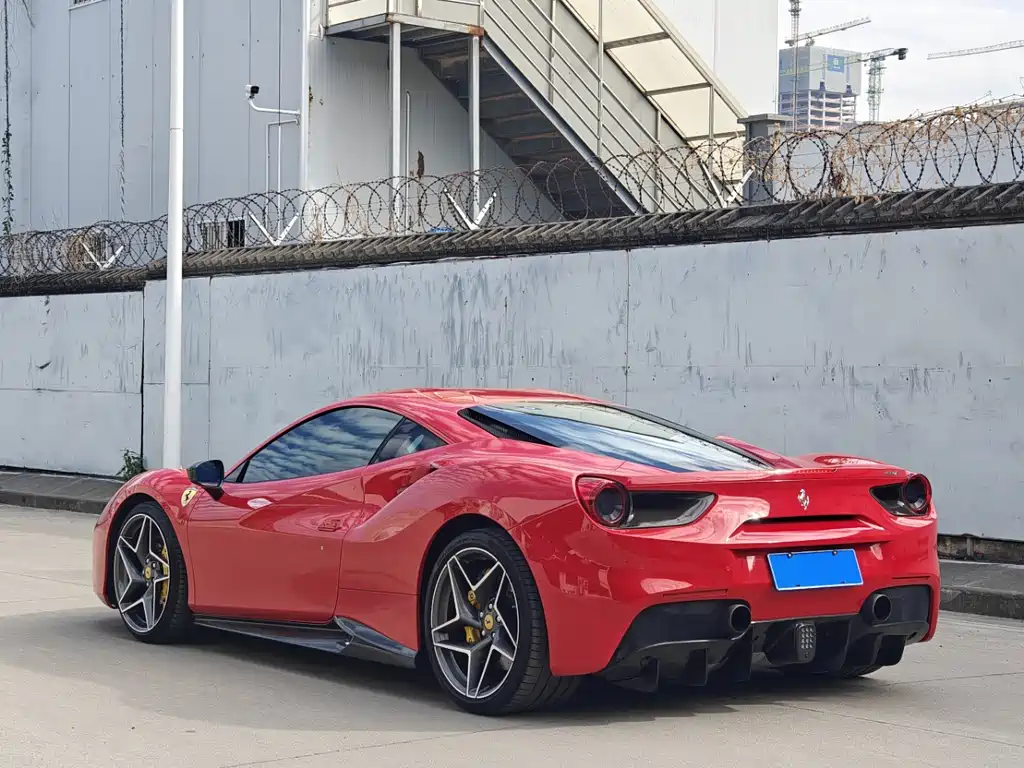 Ferrari 488 2018 — фото 4