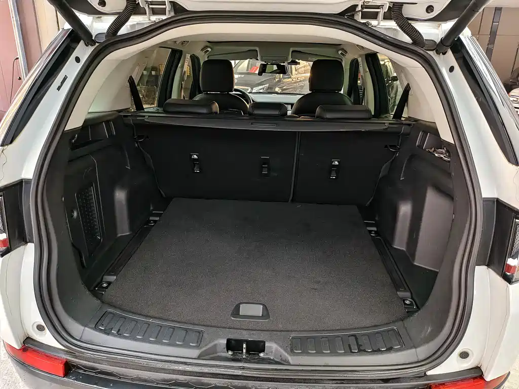 Land Rover Discovery Sport 2019 — фото 21