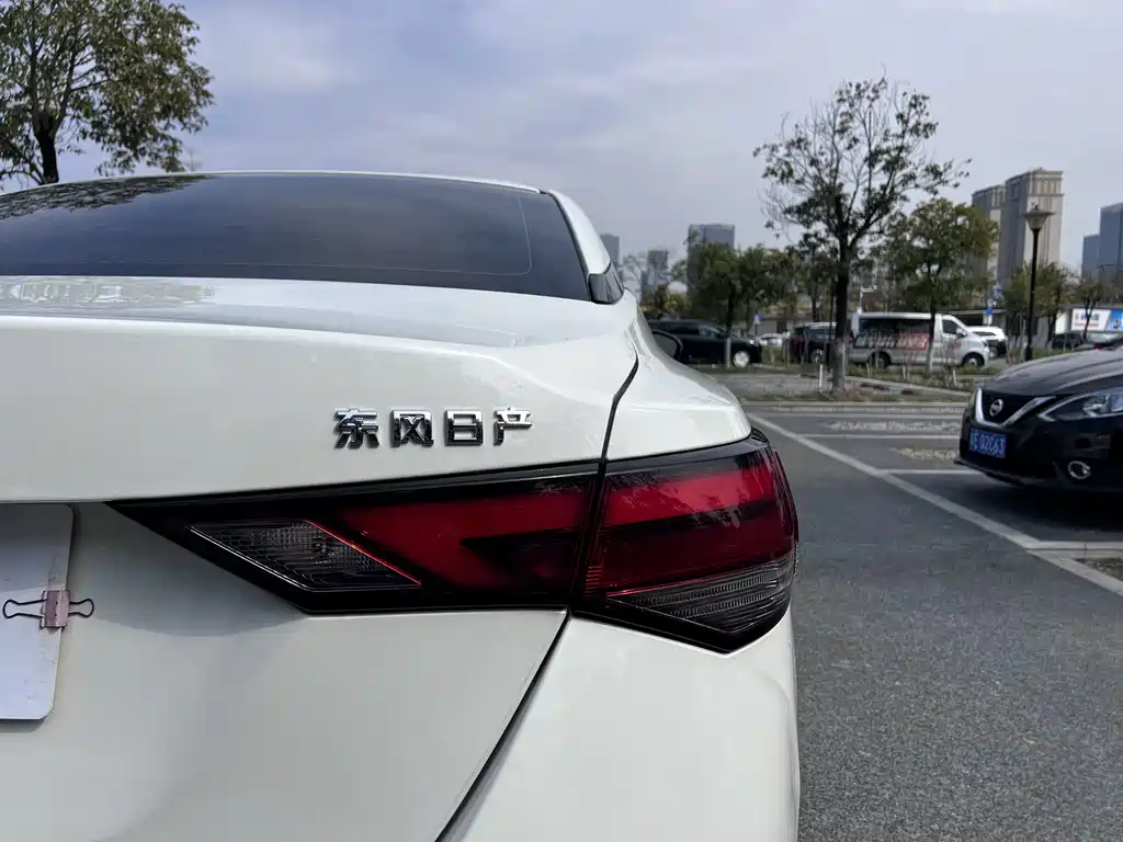 Nissan Sylphy 2022 — фото 14