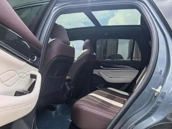 Geely Xingyue L 2023