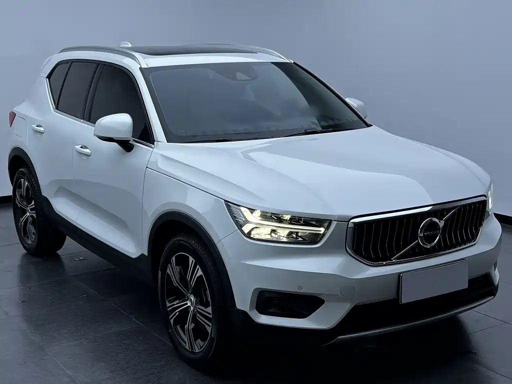 Volvo XC40 2020 — фото 3