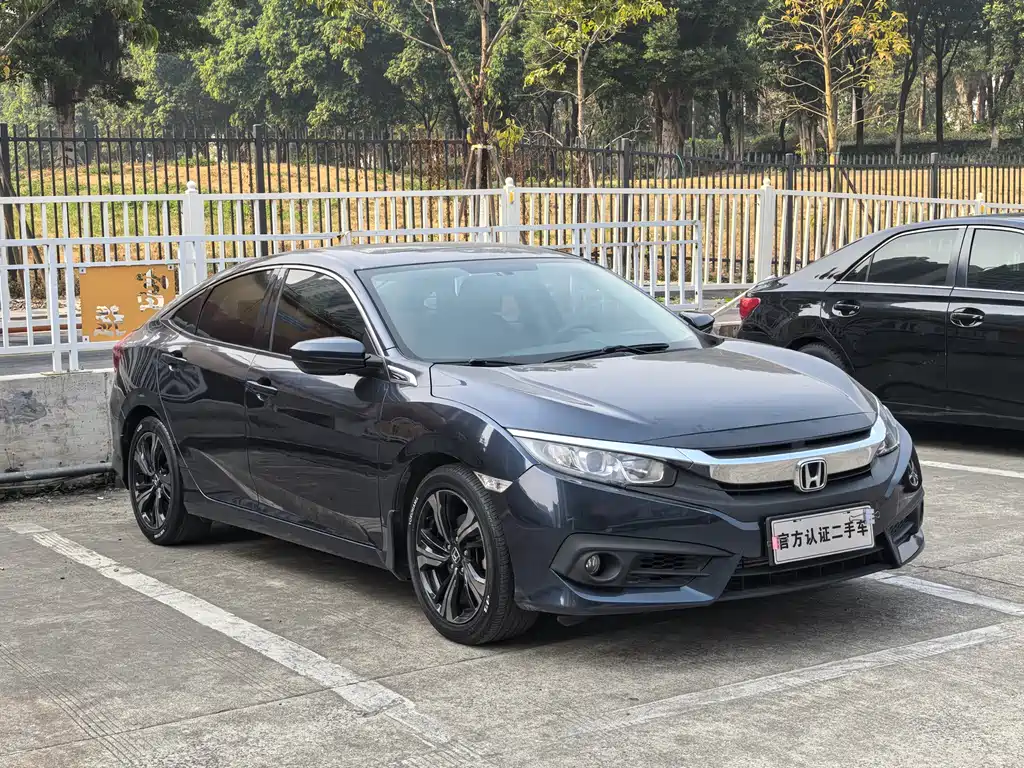 Honda Civic 2018 — фото 3
