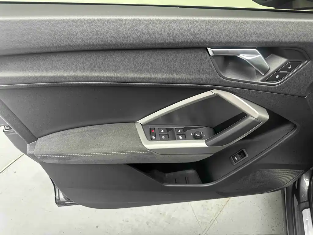 Audi Q3 2022 — фото 10