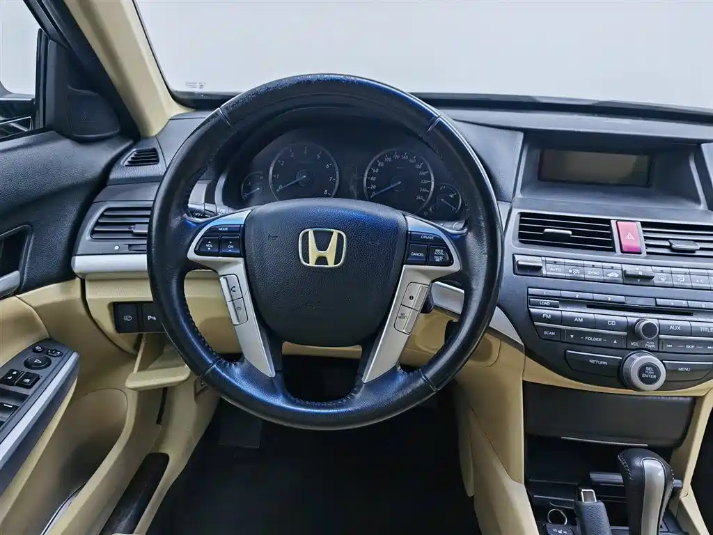 Honda Crosstour 2013 — фото 11
