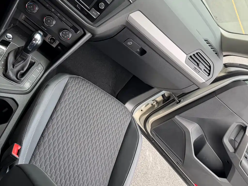 Volkswagen Tiguan L 2019 — фото 31