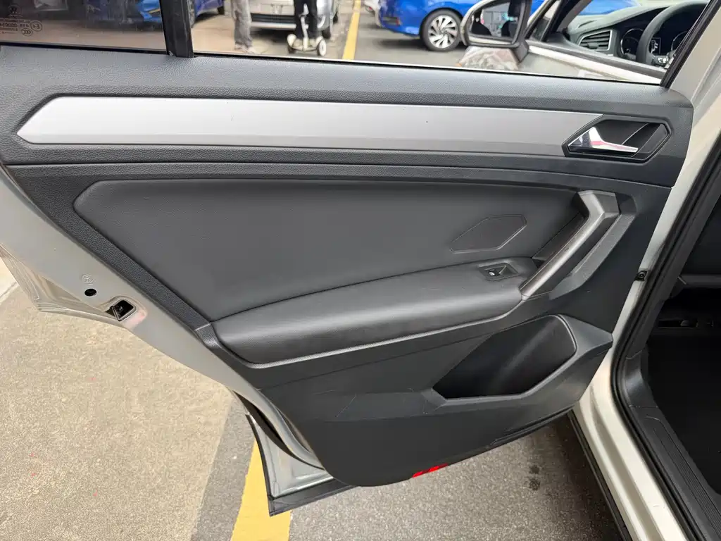 Volkswagen Tiguan L 2019 — фото 20