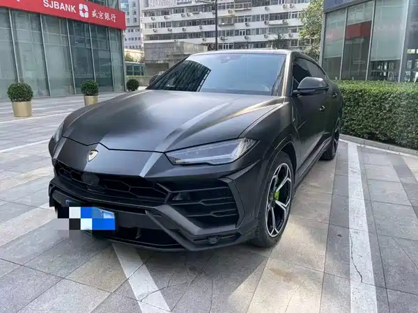 Lamborghini Urus 2021