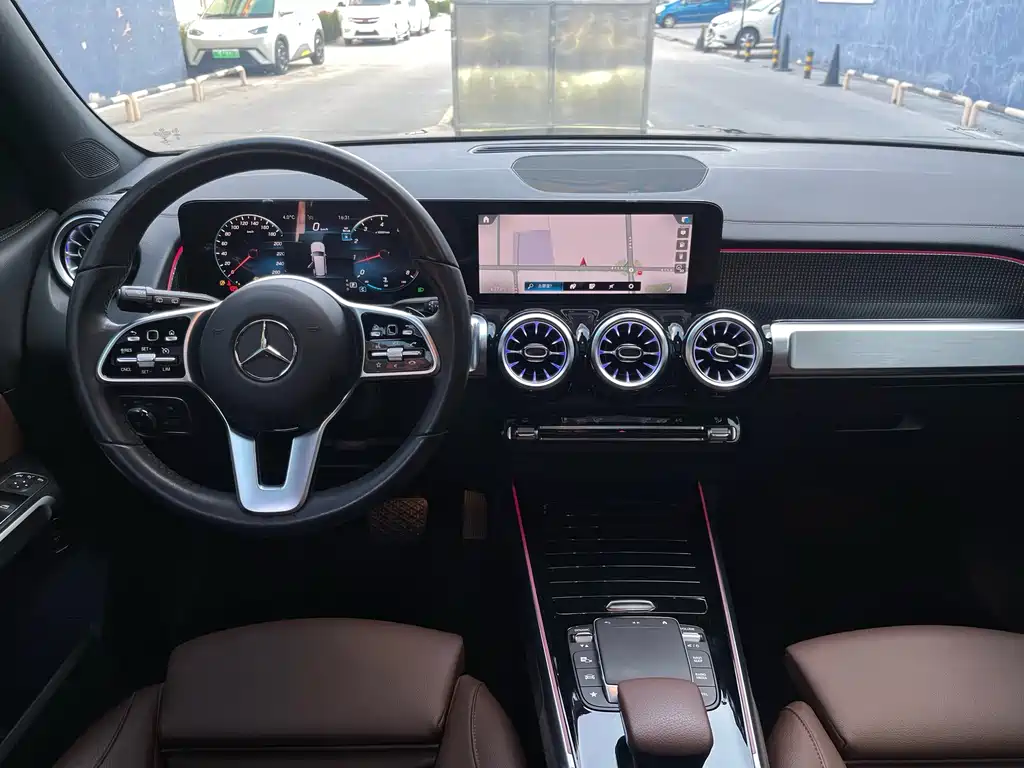 Mercedes-Benz GLB 2023 — фото 13