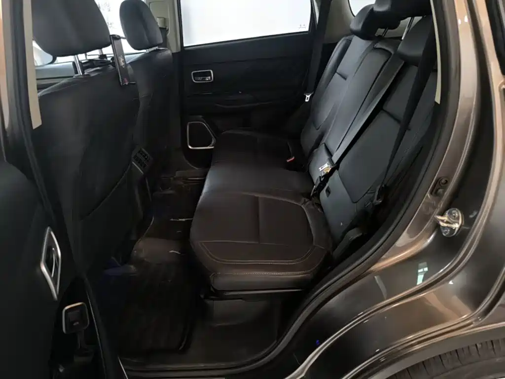 Mitsubishi Outlander 2019 — фото 17