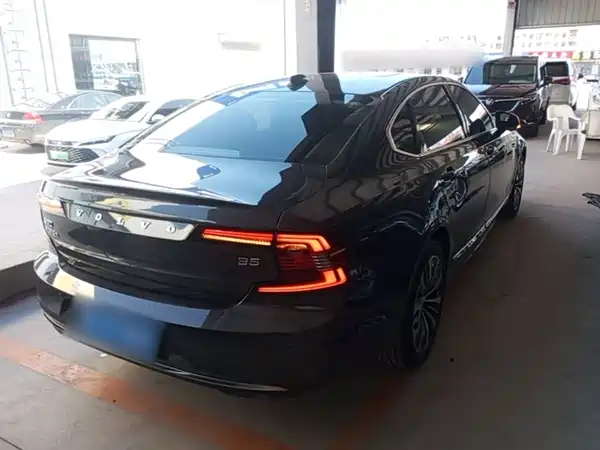Volvo S90 2024