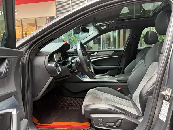Audi A6L 2021