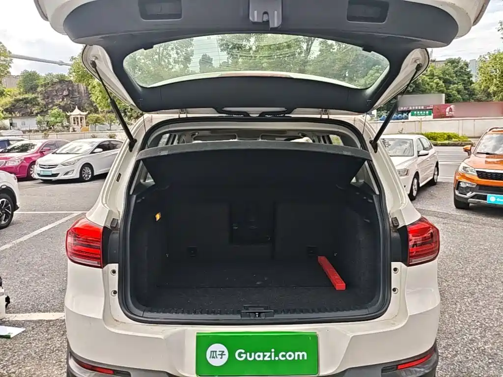 Volkswagen Tiguan 2017 — фото 19