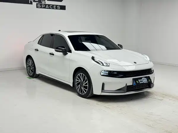 Lynk & Co 03 2022