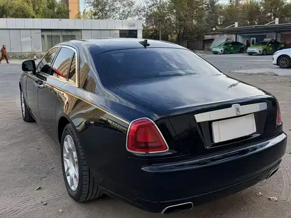Rolls-Royce Ghost 2010