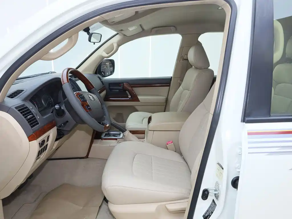 Toyota Land Cruiser 2015 — фото 16