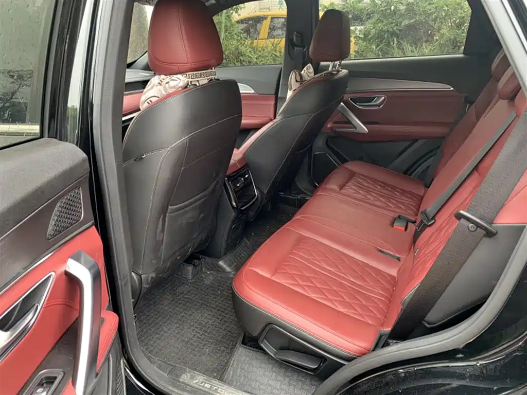 Jetour X70 PLUS 2025