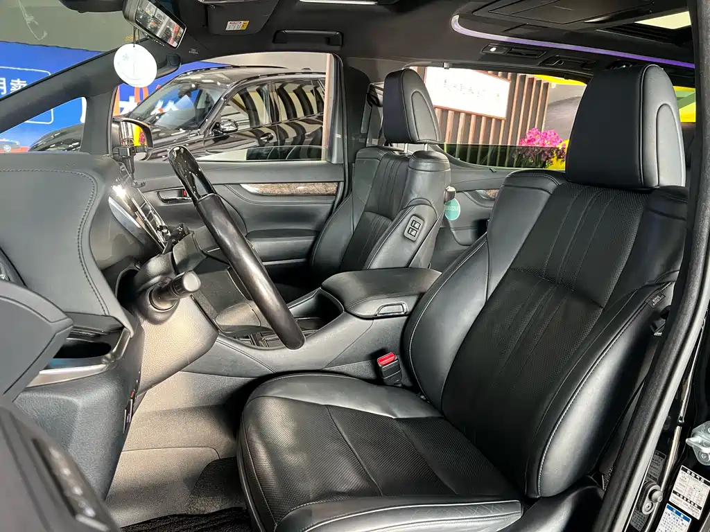 Toyota Vellfire 2022