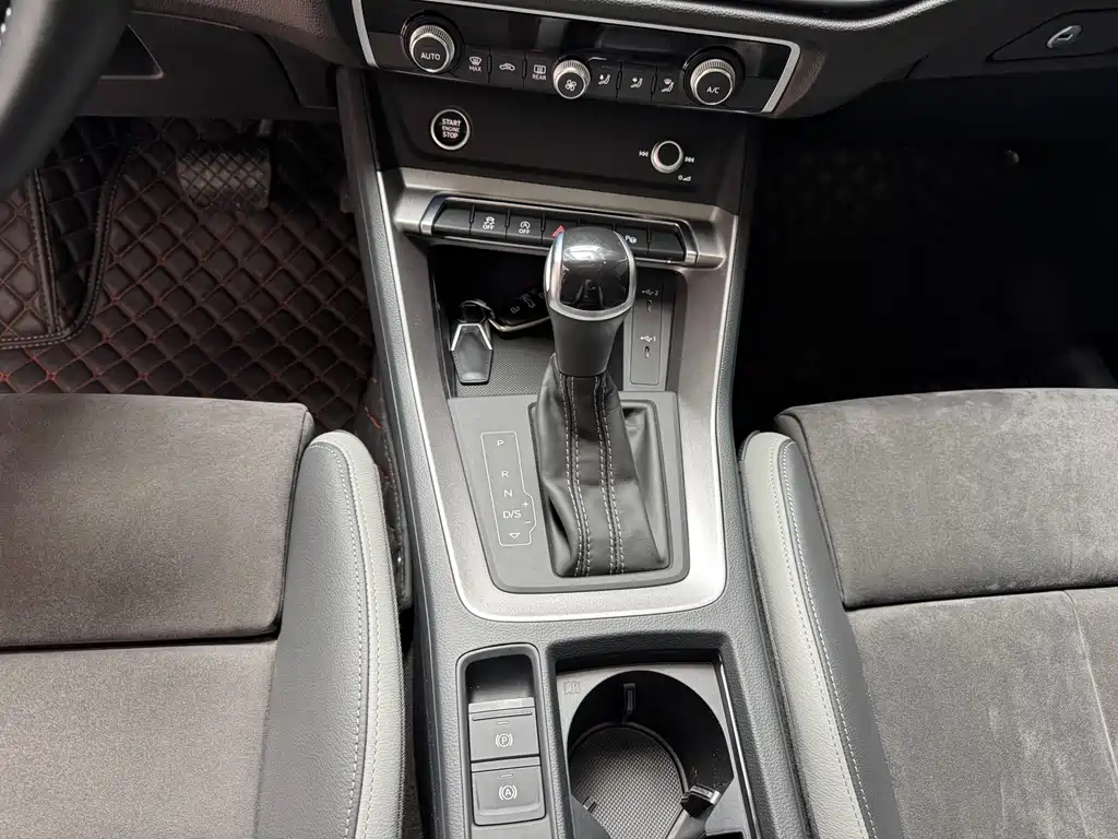 Audi Q3 2022 — фото 10