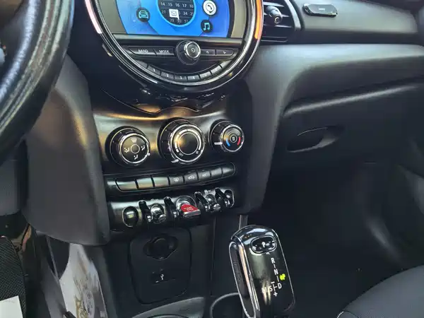 MINI MINI 2018